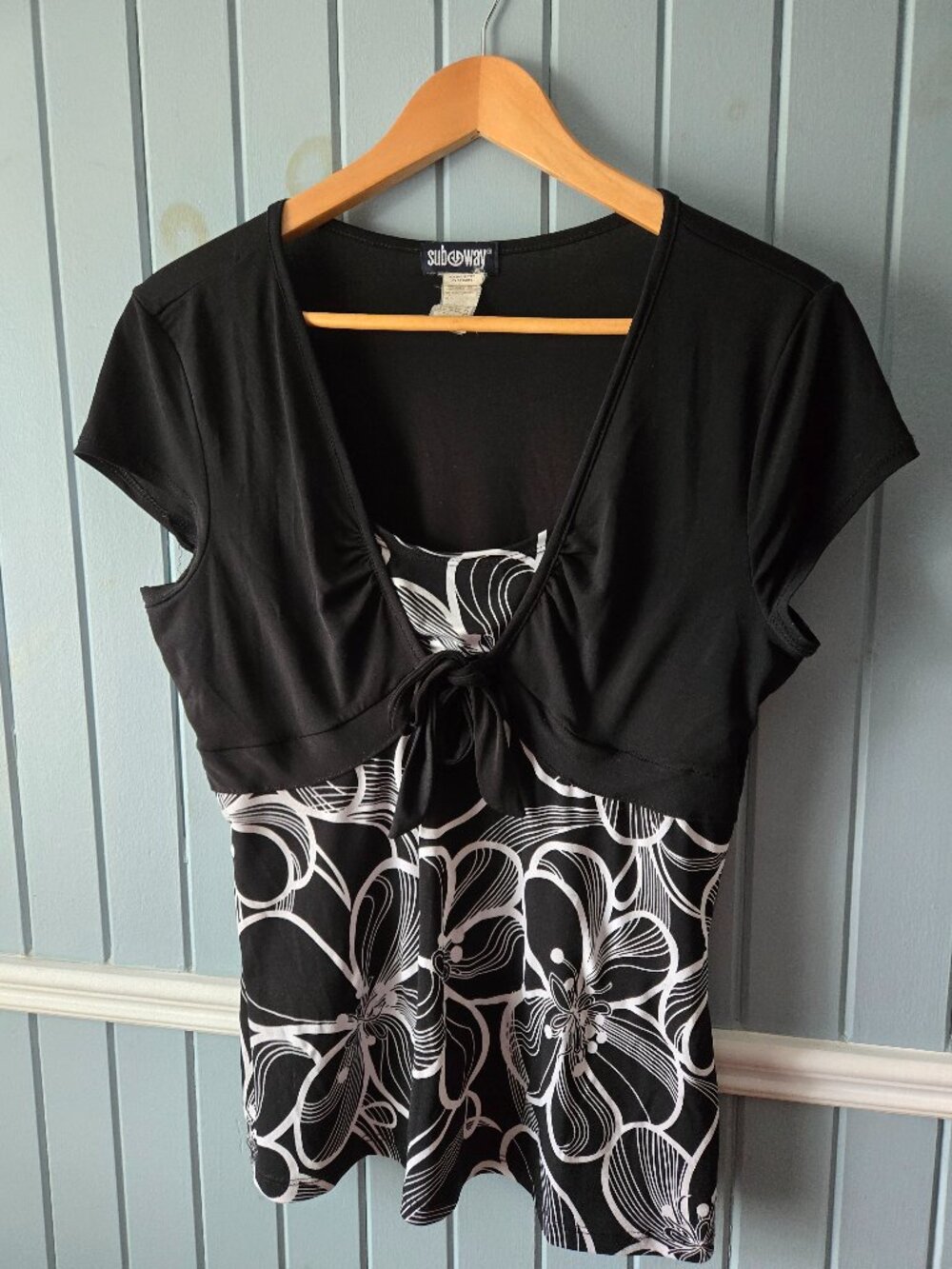 Lightweight Black & White Floral Top